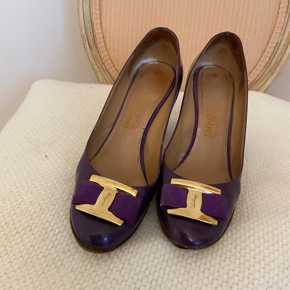 Ferragamo leather heels